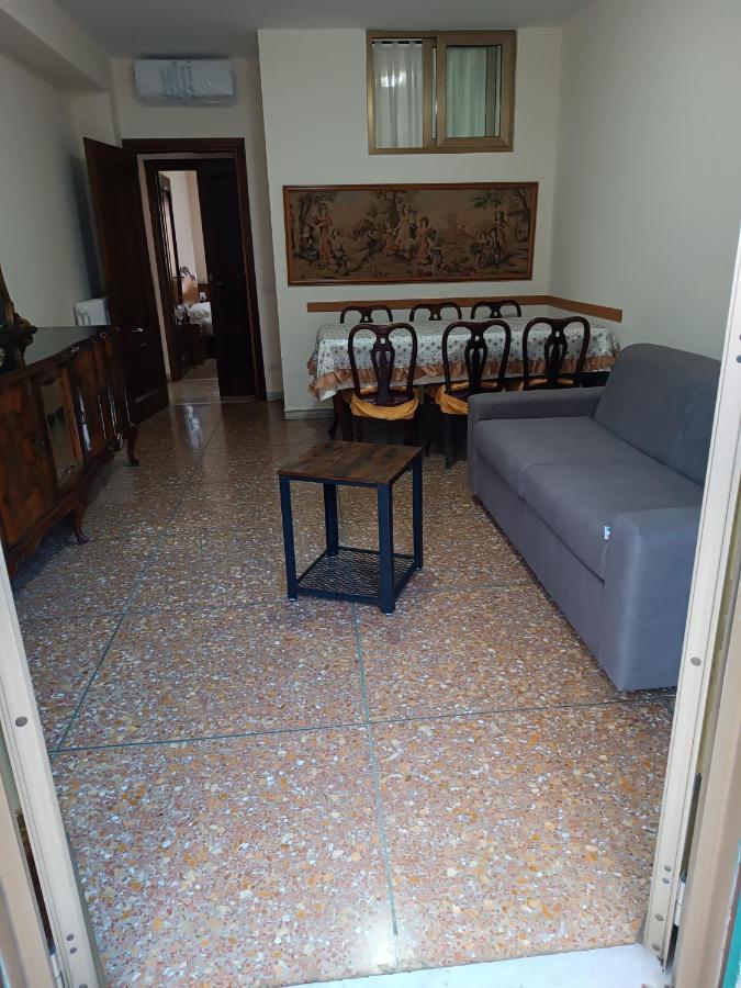 Hortis Apartment, 5 Persone, 2 Camere, Balcone, Metro C E Tram Per Il Centro Rom Exterior foto