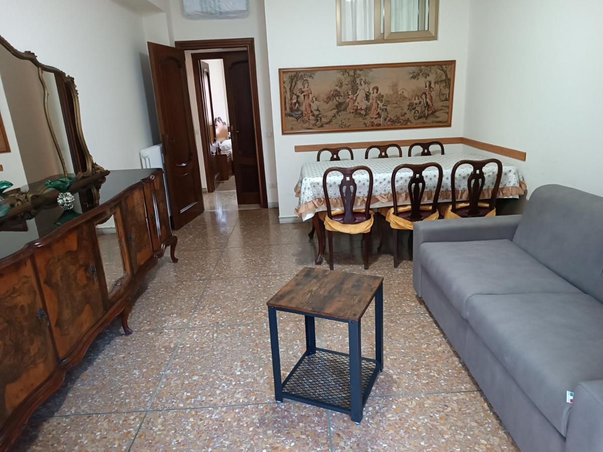Hortis Apartment, 5 Persone, 2 Camere, Balcone, Metro C E Tram Per Il Centro Rom Exterior foto