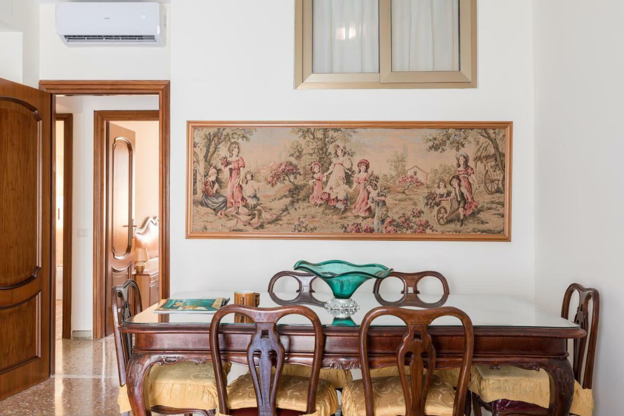 Hortis Apartment, 5 Persone, 2 Camere, Balcone, Metro C E Tram Per Il Centro Rom Exterior foto